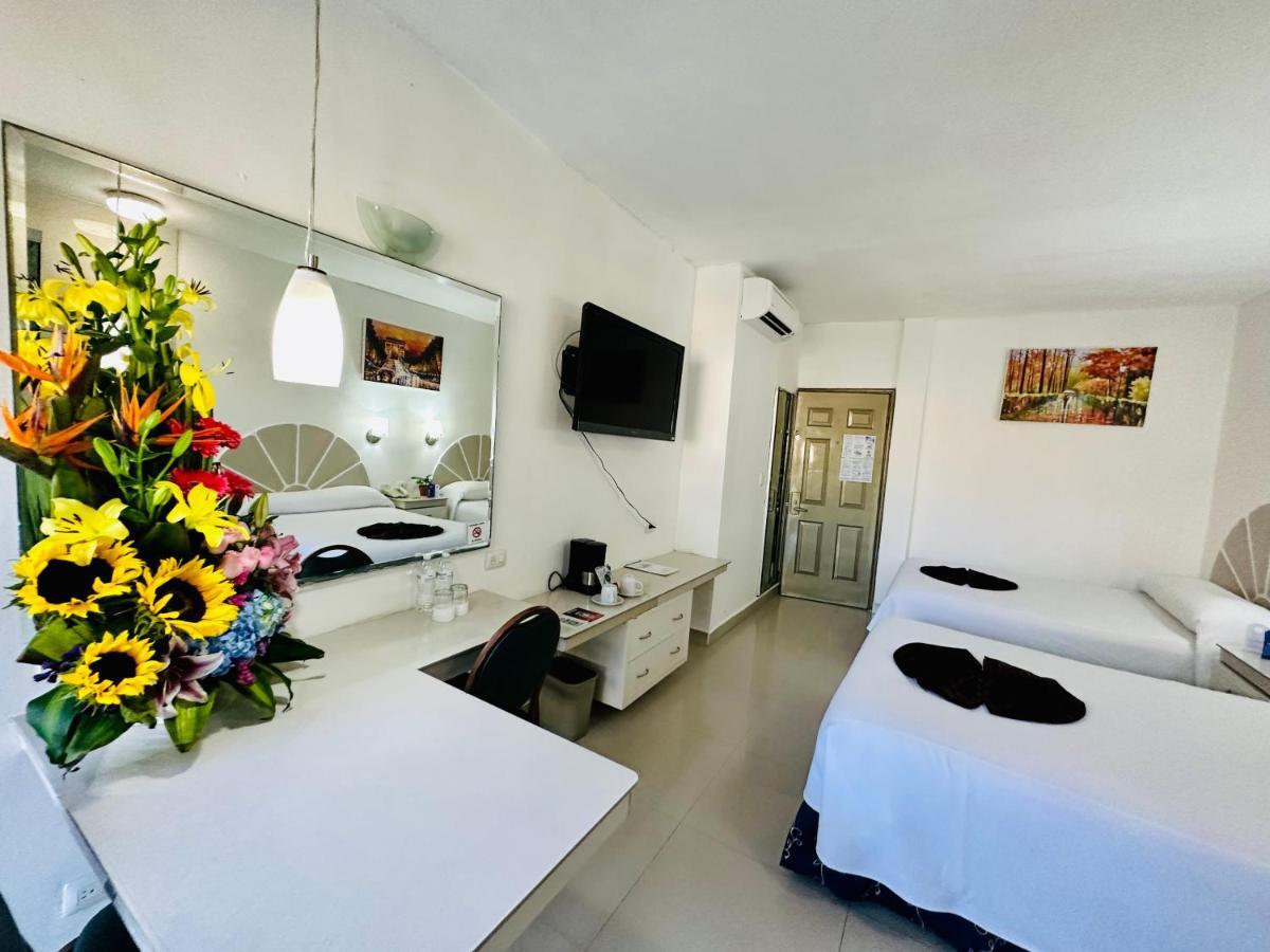 Hotel Plaza Caribe Cancún Zewnętrze zdjęcie